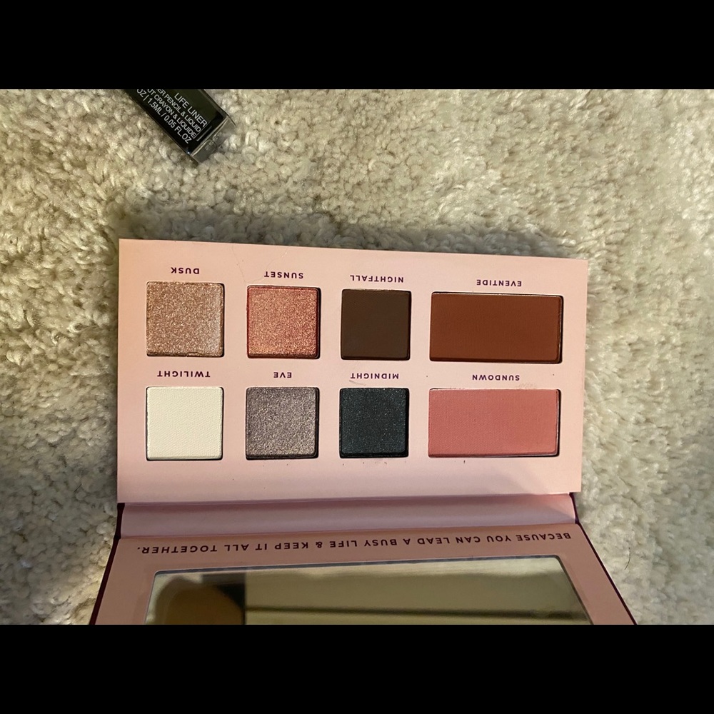 Makeup bundle - Picture 2 of 4